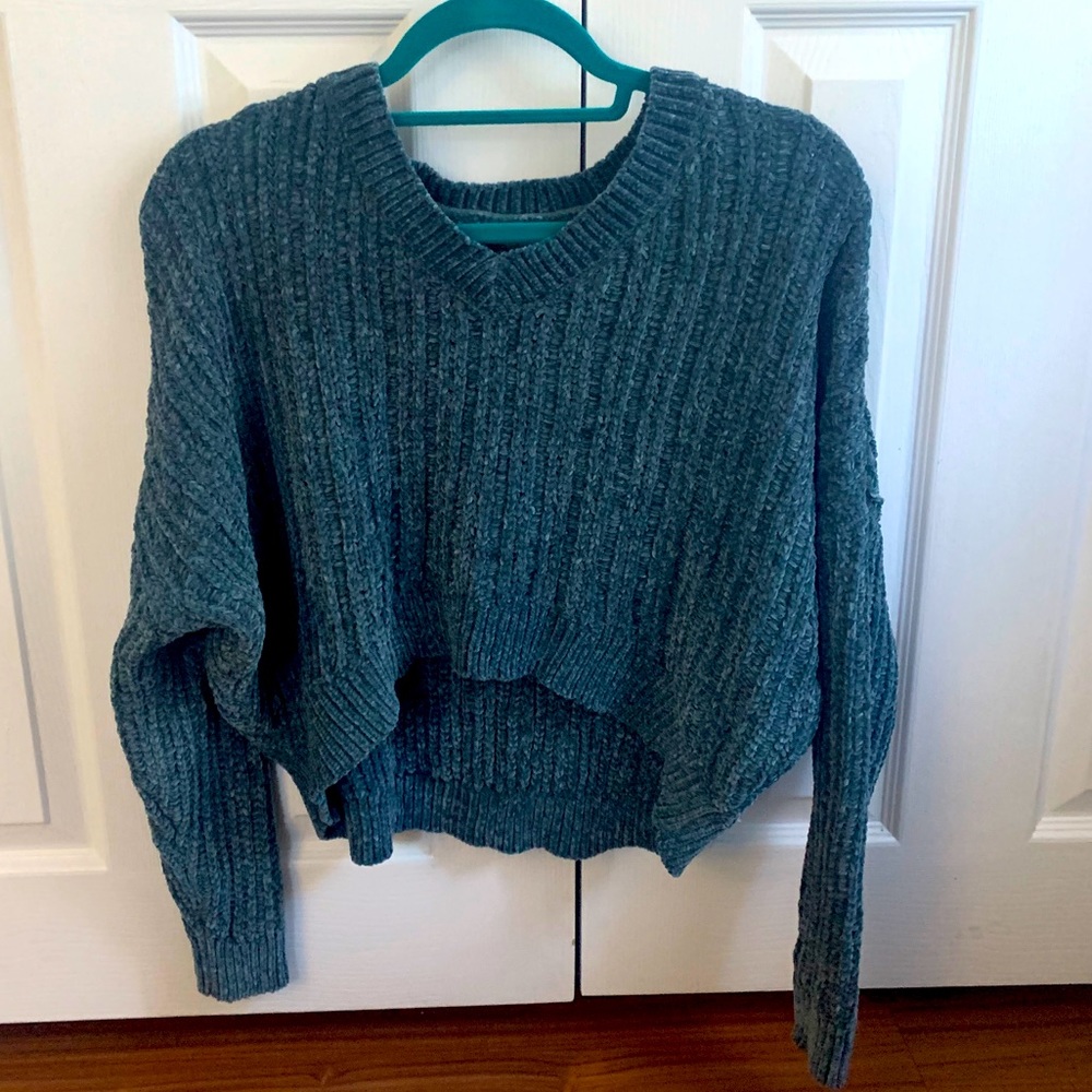 BRAND NEW Green Cropped Sweater